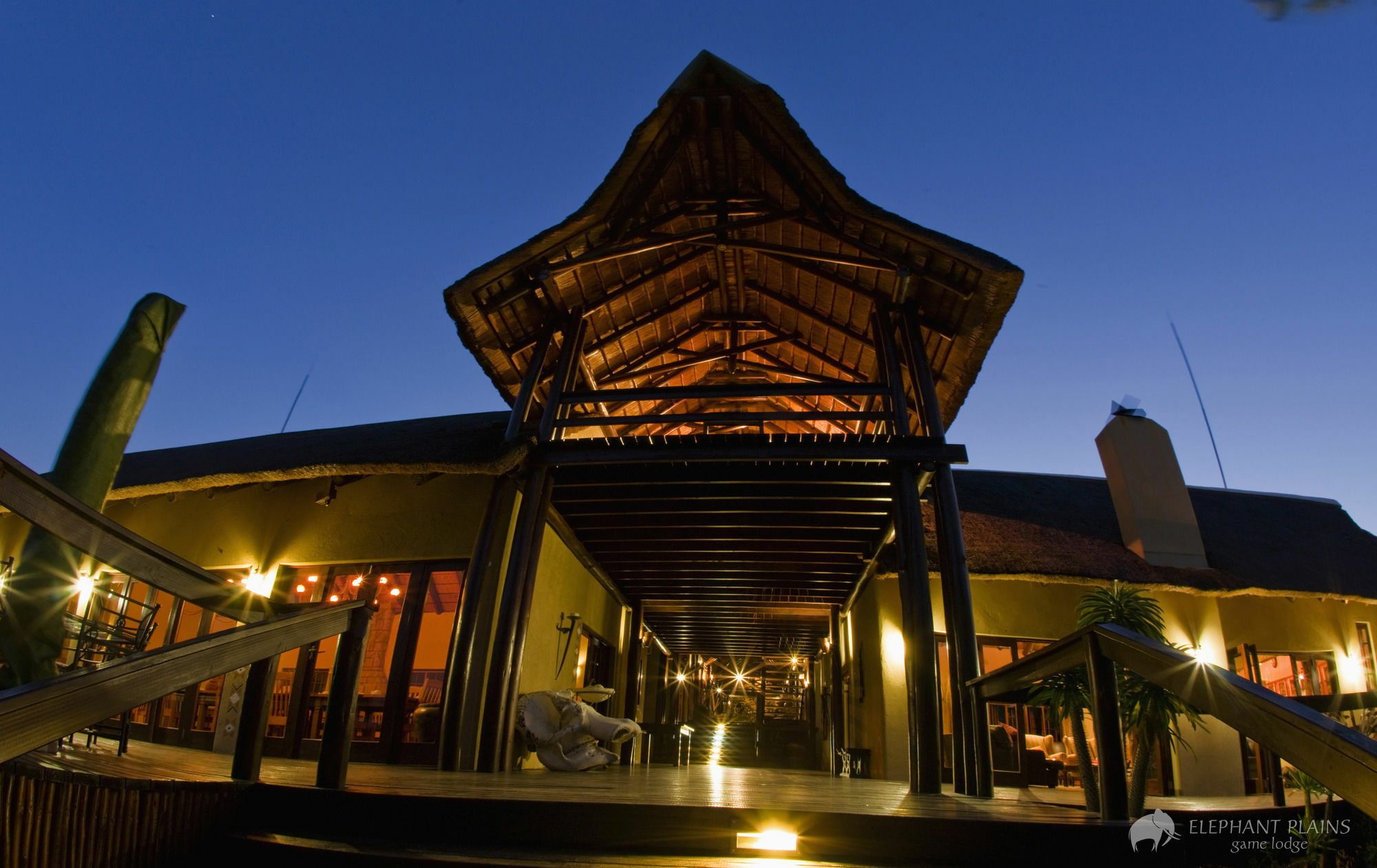Elephant Plains Game Lodge Резерват Саби Сенд Гейм Екстериор снимка